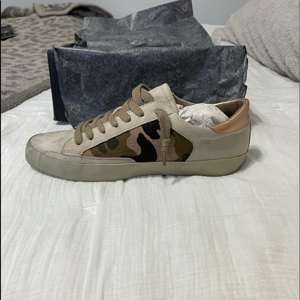 Shu Shop camo star sneaker